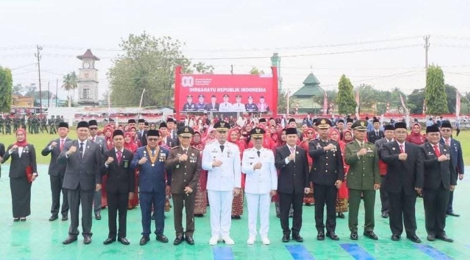 Wali Kota Lubuk Linggau Pimpin Upacara HUT RI ke-80 dengan Khidmat