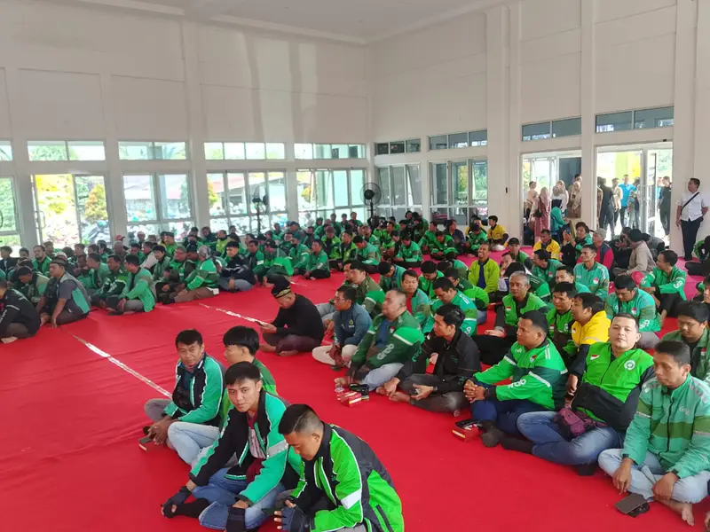 Ratusan Ojol Lubuk Linggau Doa Bersama untuk Almarhum Affan Kurniawan